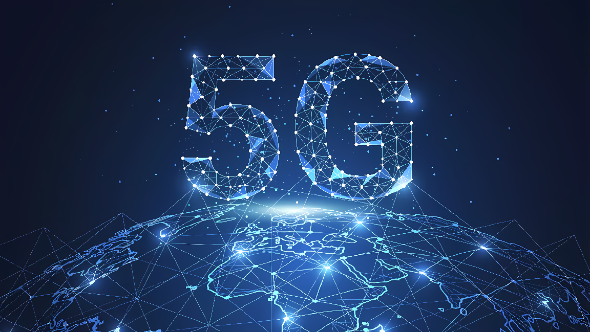 图片展示了由数字线条组成的“5G”字样，背景是一张描绘全球网络连接的地球图，暗示了5G技术的全球覆盖和互联性。