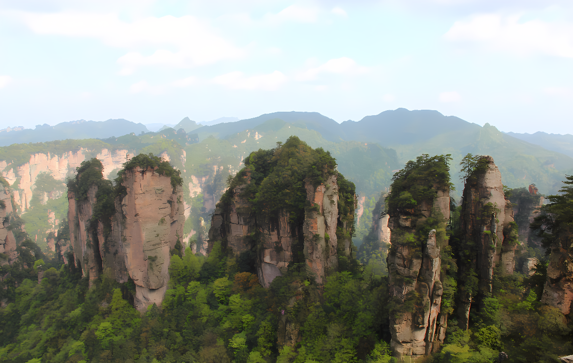 这张图片展示了壮观的山峰，高耸的岩柱和翠绿的植被，给人一种神秘而宁静的感觉，宛如仙境。
