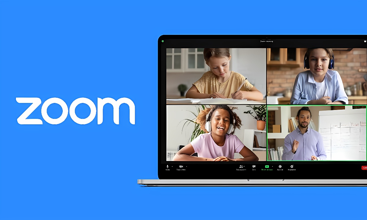 这是一张Zoom视频会议软件的截图，展示了四个视频框，不同人正在进行远程交流，背景有Zoom的标志。