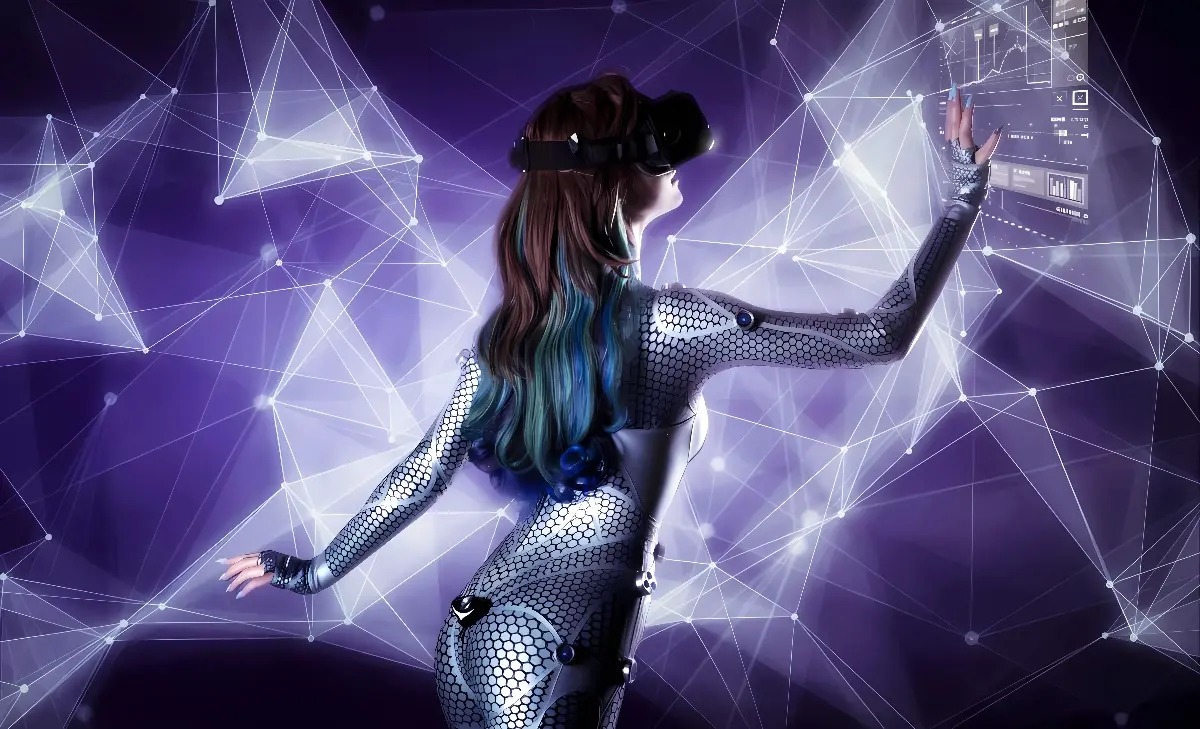 图片展示一位戴着虚拟现实头盔的女性，正身处虚拟空间，用手触碰光线构成的三维图形界面。