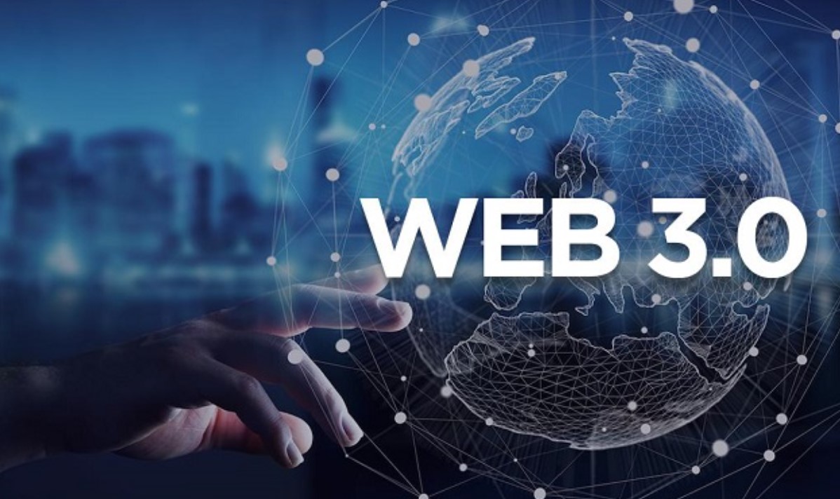 图片展示一只手指触碰光球形成的地球，背景有城市轮廓，上方有“WEB 3.0”字样，暗示网络技术的全球化和新时代。