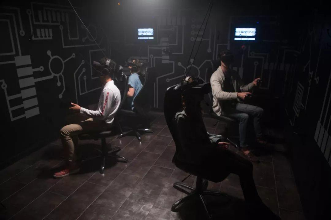 沉浸式冒险：VR大空间密室创新体验